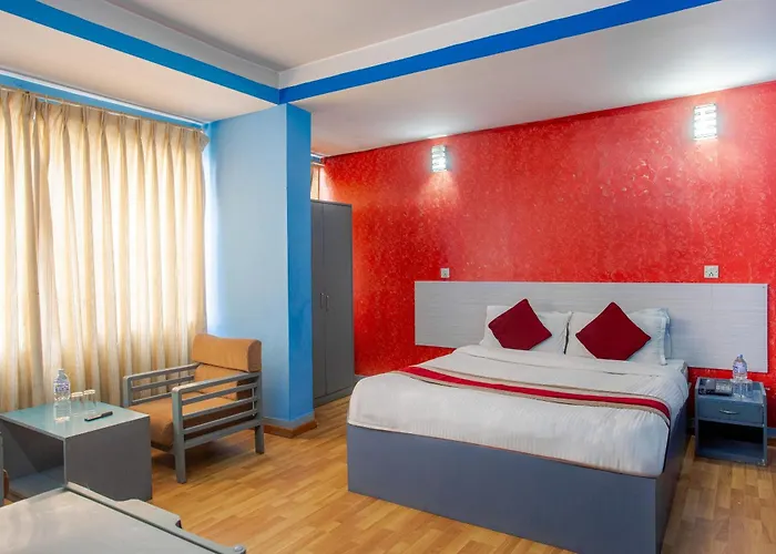 Oyo 808 Om Ganapati Pvt Ltd Hotel *