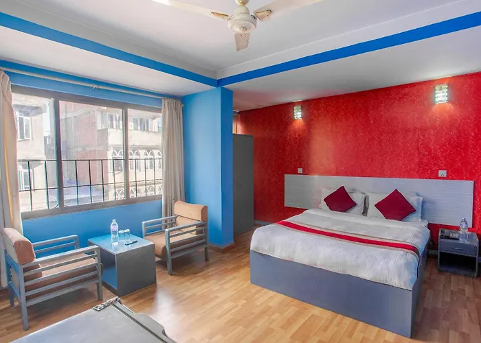 Oyo 808 Om Ganapati Pvt Ltd Hotel *