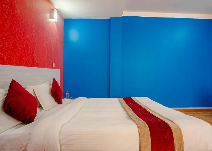 Hotel Oyo 808 Om Ganapati Pvt Ltd *